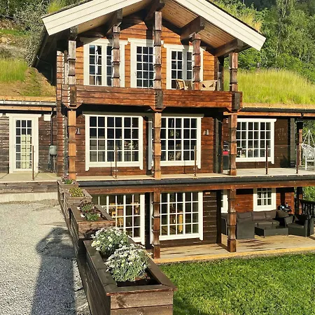 9 Person In Geiranger-by Traum