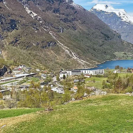 9 Person In Geiranger-by Traum *