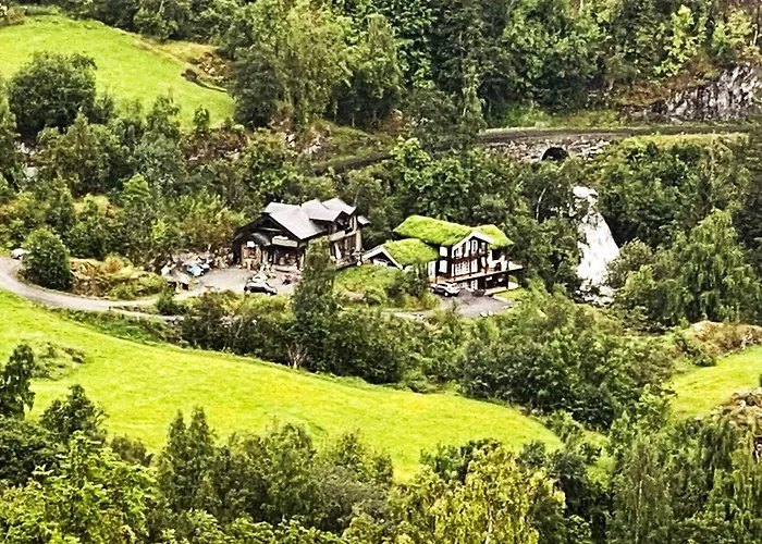 9 Person In Geiranger-by Traum *